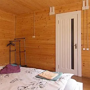 на ґанку Lodge *